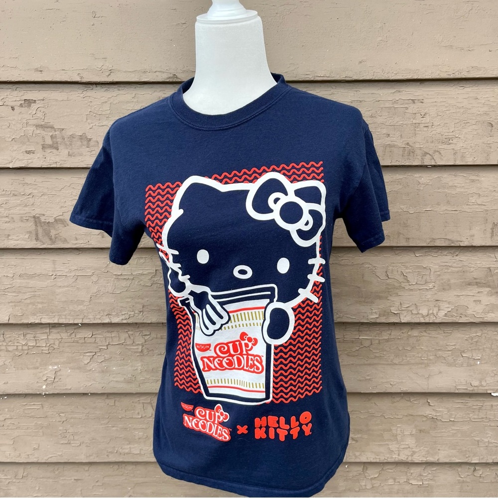 Hello Kitty ramen T-shirt!